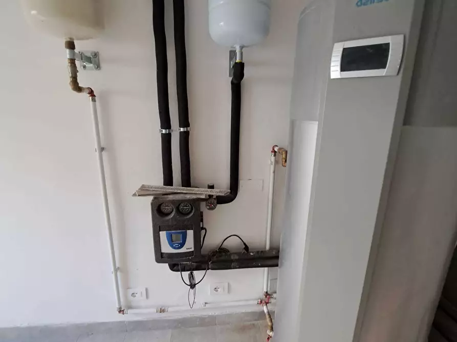 Immagine 37 di Porzione di casa in vendita  in Viale Trieste 52 a Rovigo