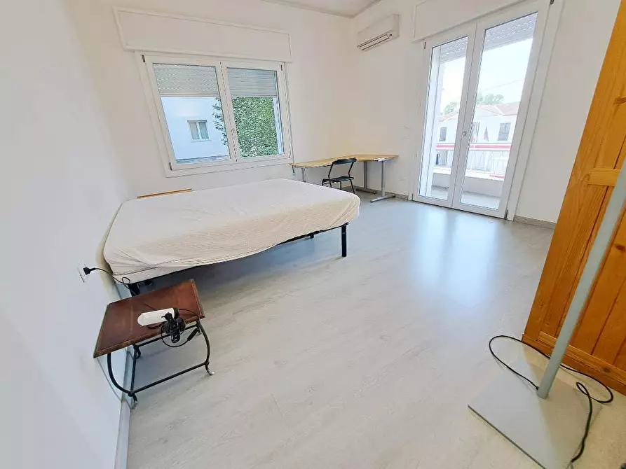 Immagine 14 di Appartamento in vendita  in Corso del Popolo snc a Rovigo