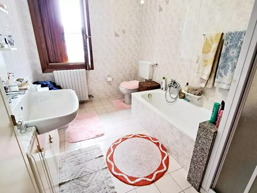 Immagine 32 di Casa indipendente in vendita  a Costa Di Rovigo