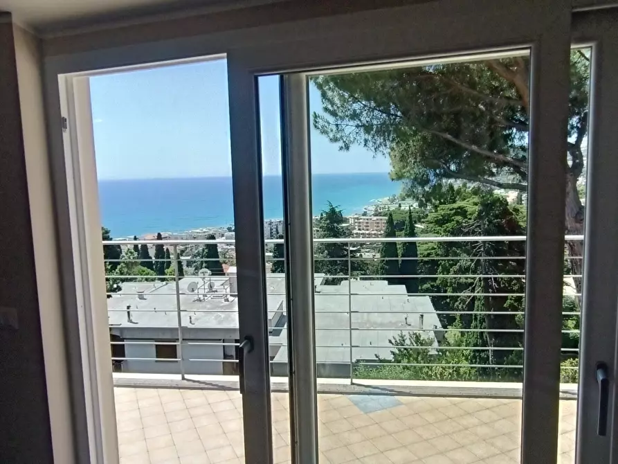 Immagine 5 di Attico in vendita  a San Remo