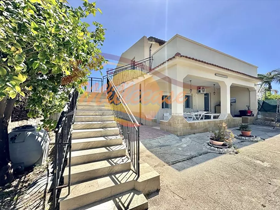 Immagine 1 di Villa in vendita  in TRAVERSA POZZO DI MAZZA a Siracusa