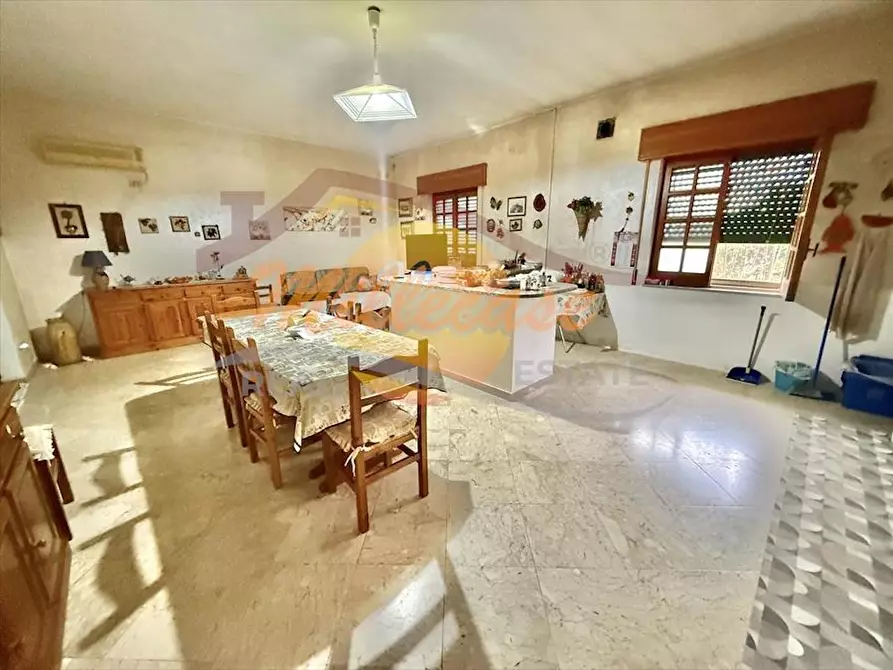 Immagine 5 di Villa in vendita  in CONTRADA CARANCINO a Siracusa