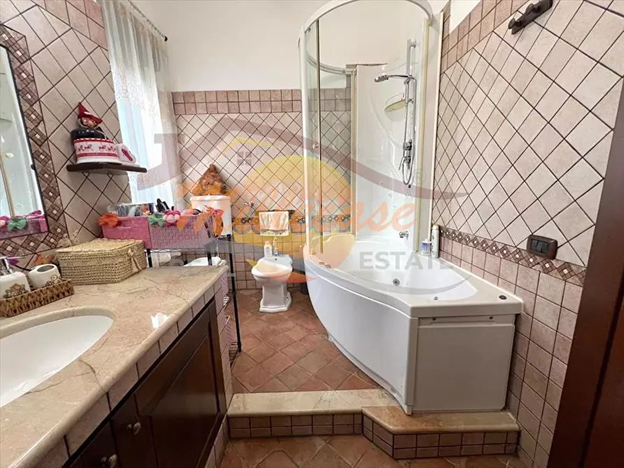 Immagine 9 di Trilocale in vendita  in Via Grotta Santa a Siracusa