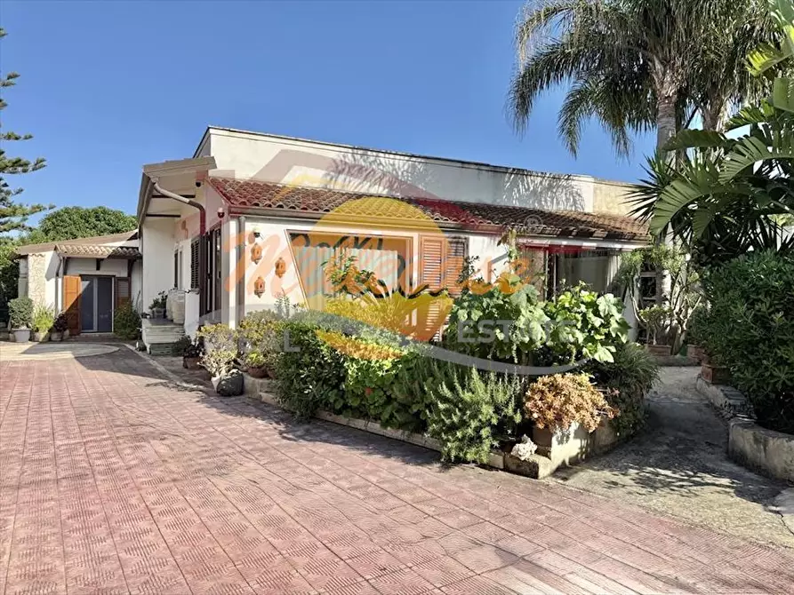 Immagine 5 di Villa in vendita  in VIA DEL LUCCIO a Siracusa