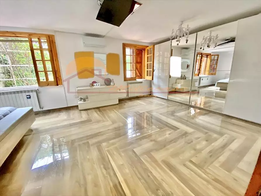 Immagine 16 di Villa in vendita  in Via Luigi Maria Monti a Siracusa