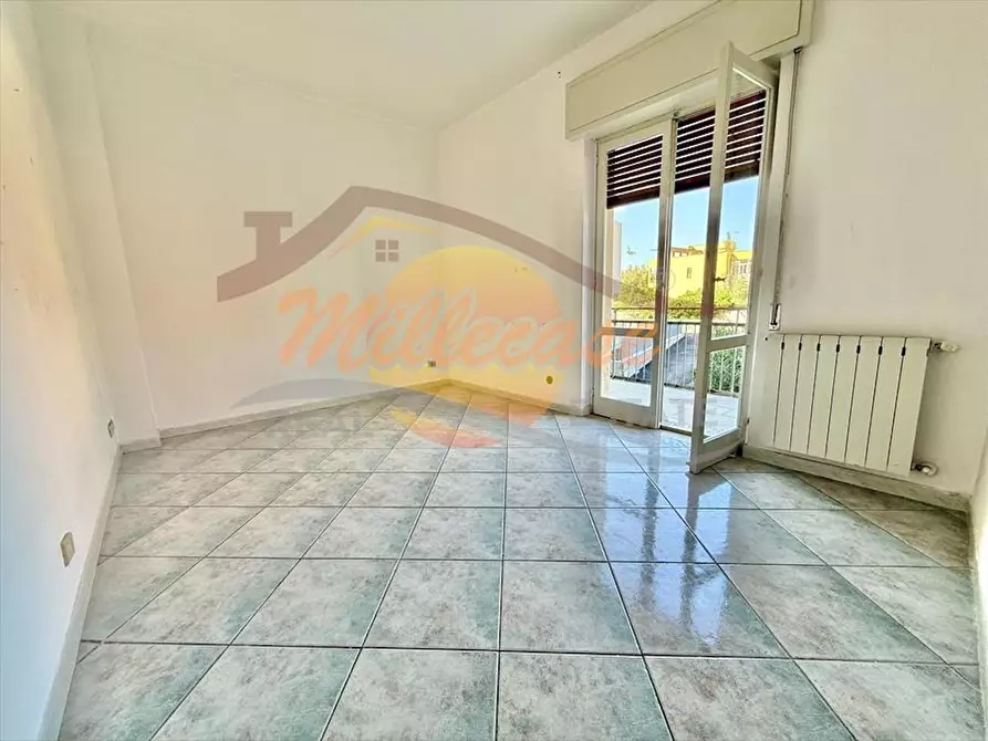 Immagine 13 di Pentalocale in vendita  in Via Avola a Siracusa