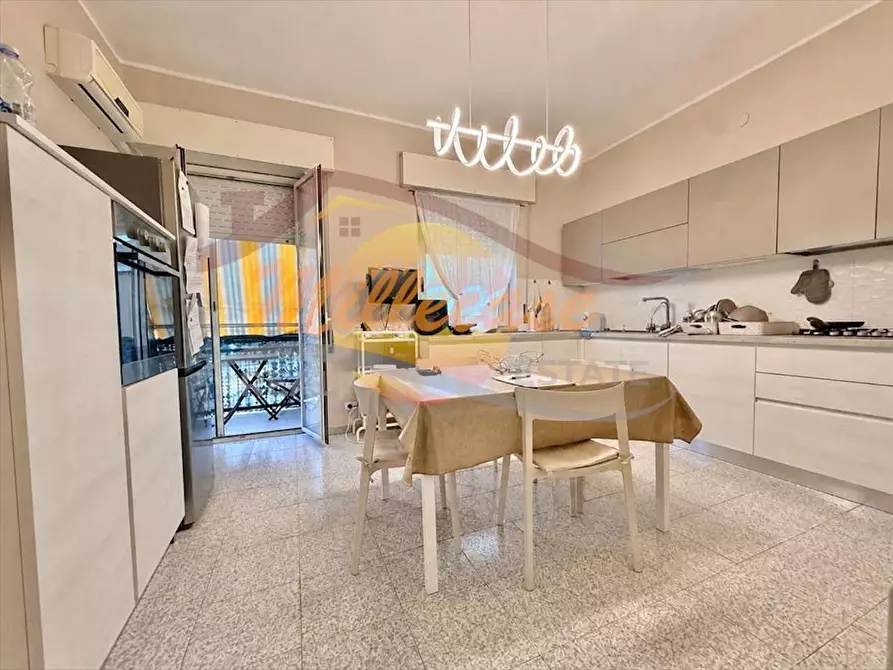 Immagine 19 di Pentalocale in vendita  in Via Filisto a Siracusa