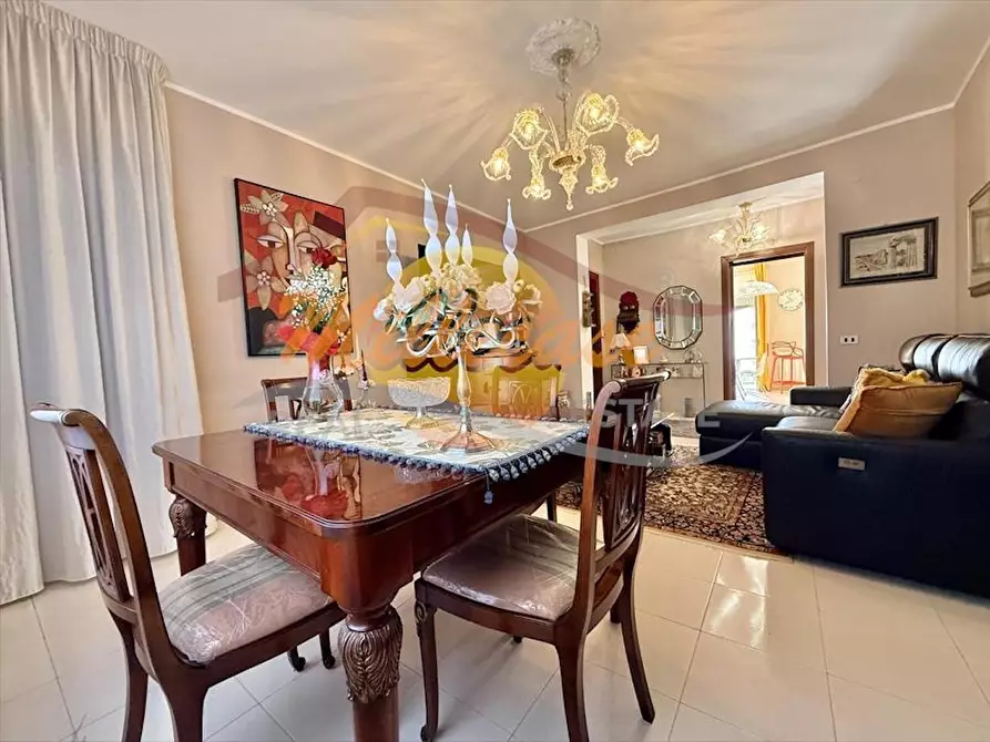 Immagine 3 di Pentalocale in vendita  in VIA ACHILLE ADORNO a Siracusa