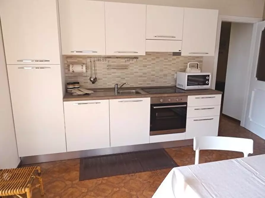 Immagine 47 di Trilocale in affitto  in Via Aurelia 57 a San Bartolomeo Al Mare