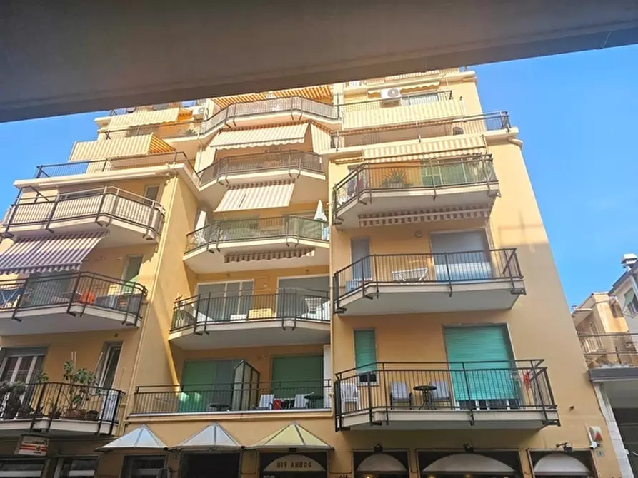 Immagine 1 di Bilocale in vendita  in Via Sicilia 9 a San Bartolomeo Al Mare