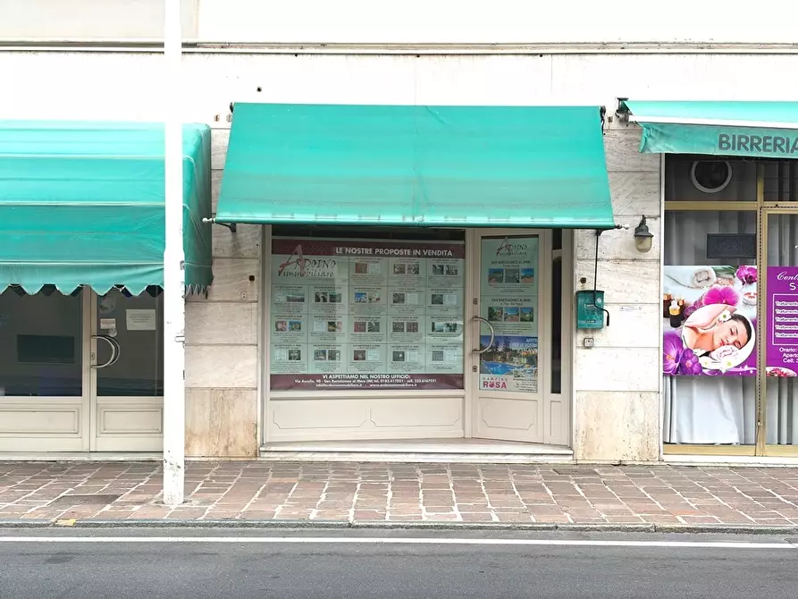 Immagine 13 di Attività commerciale in vendita  in Via Aurelia 178 a San Bartolomeo Al Mare