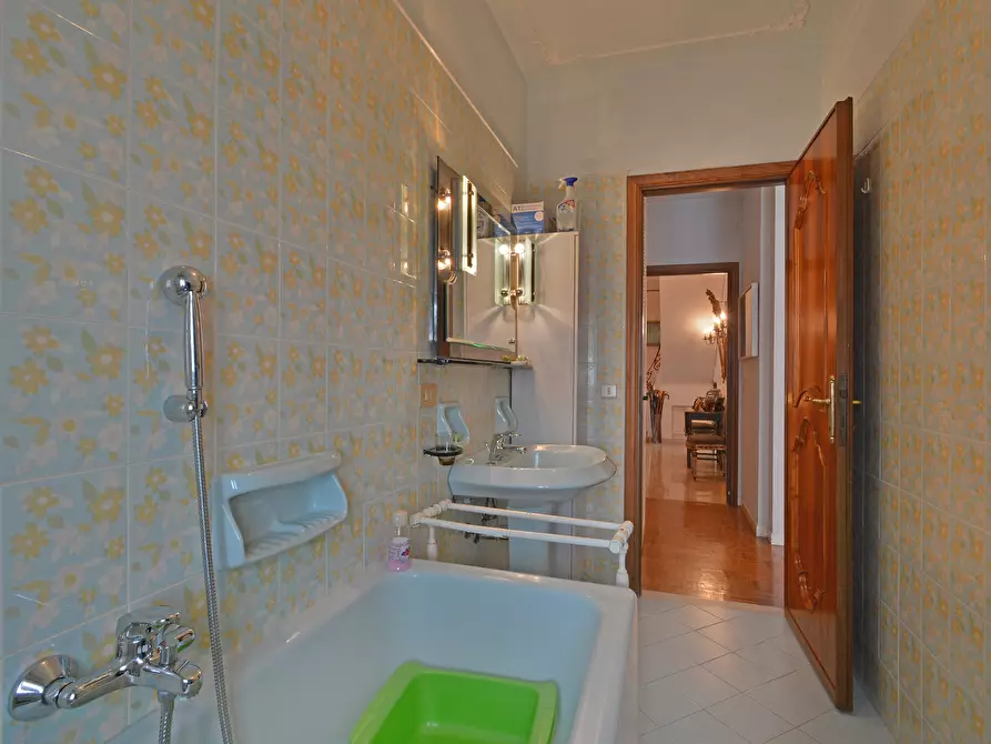 Immagine 15 di Attico in vendita  in Via Roma a San Bartolomeo Al Mare