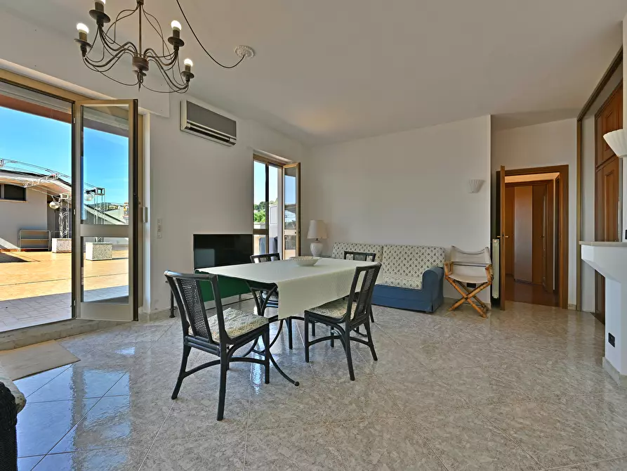 Immagine 12 di Attico in vendita  in Viale Europa 5 a San Bartolomeo Al Mare