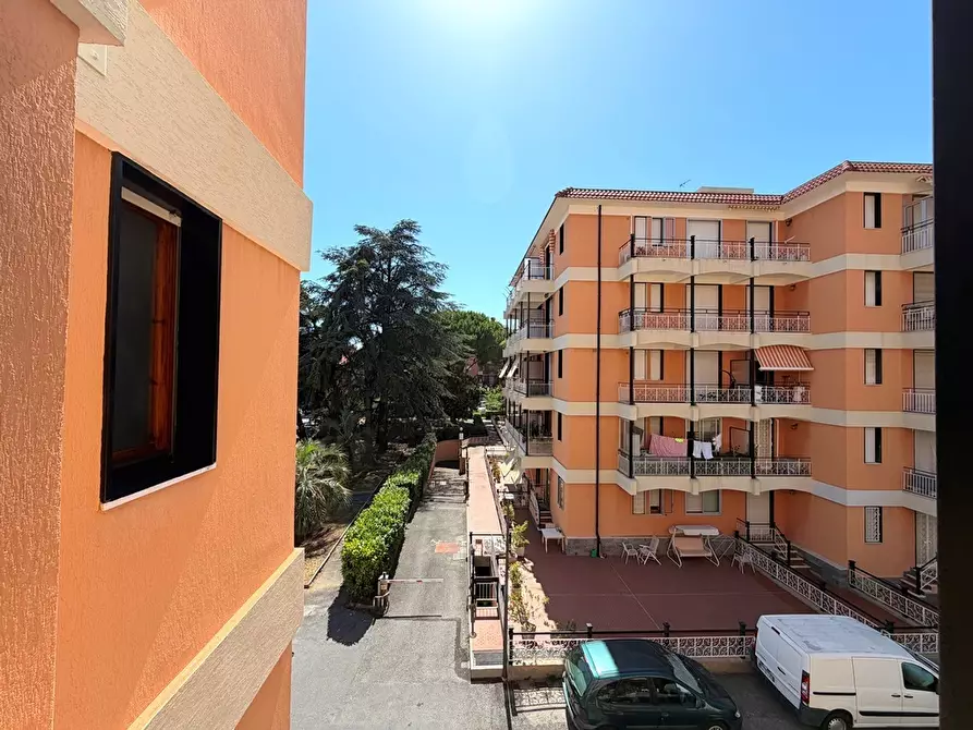 Immagine 21 di Bilocale in vendita  in Piazza XXV Aprile 6 a San Bartolomeo Al Mare