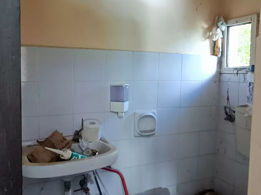 Immagine 6 di Showroom in vendita  in san mazzeo a Conflenti