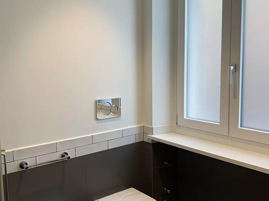Immagine 24 di Trilocale in affitto  in Corso XI Febbraio 23 a Torino
