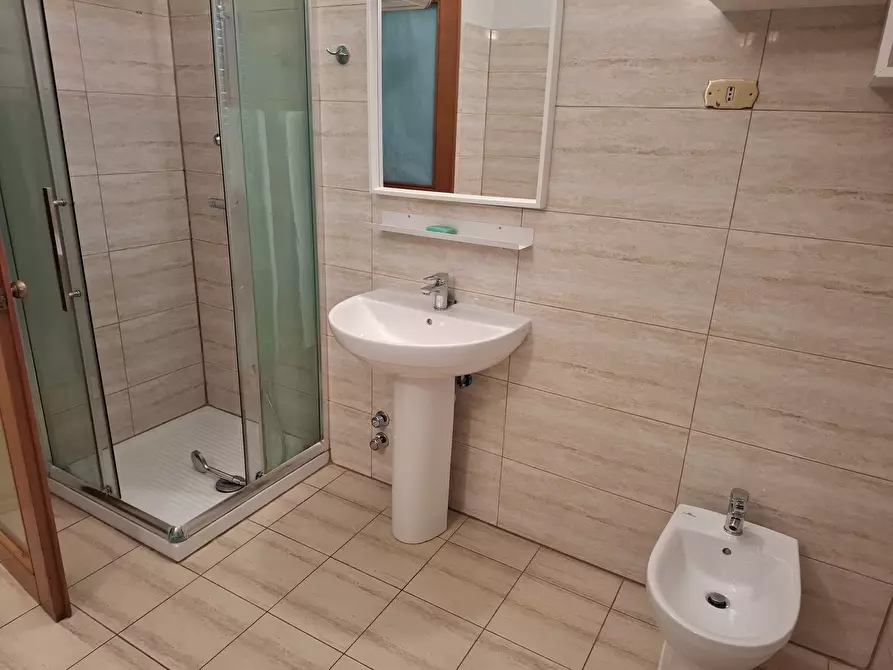 Immagine 15 di Pentalocale in affitto  in VIA RIBET 5 a Torino