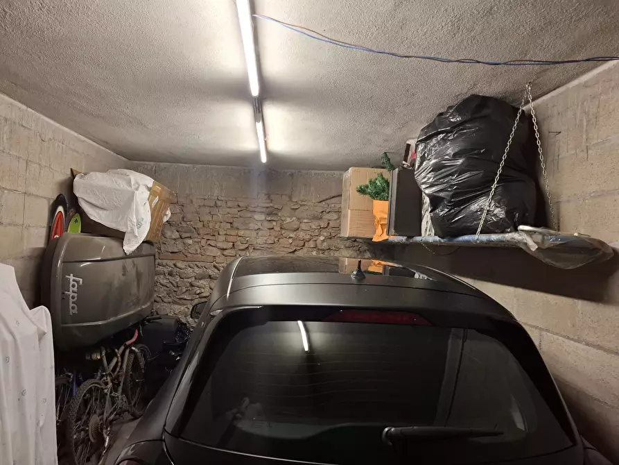 Immagine 2 di Garage in vendita  in Via Torquato Tasso 9 a Torino