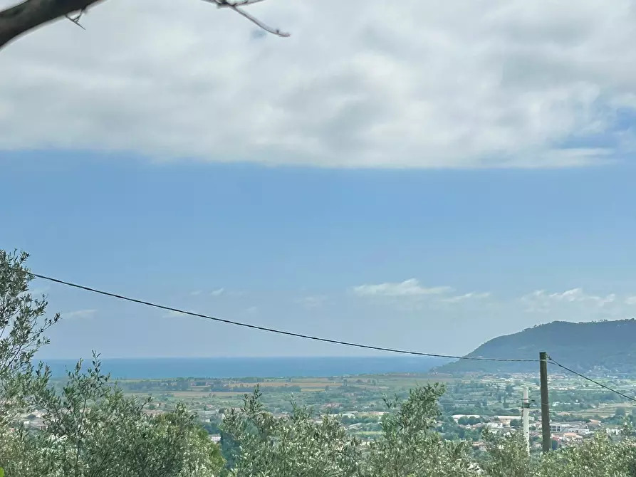 Immagine 22 di Casa indipendente in vendita  a Castelnuovo Magra