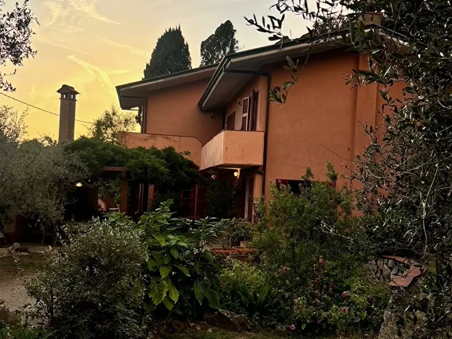 Immagine 37 di Villa in vendita  a Fosdinovo