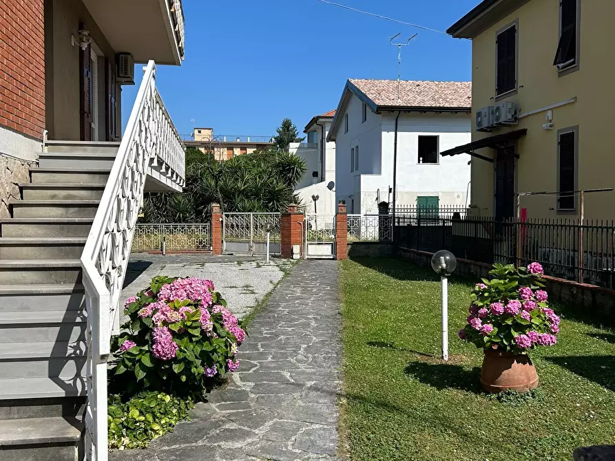 Immagine 4 di Quadrilocale in vendita  a Sarzana