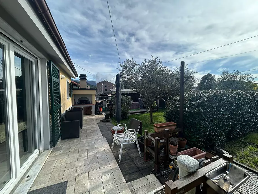 Immagine 19 di Terratetto in vendita  a Sarzana