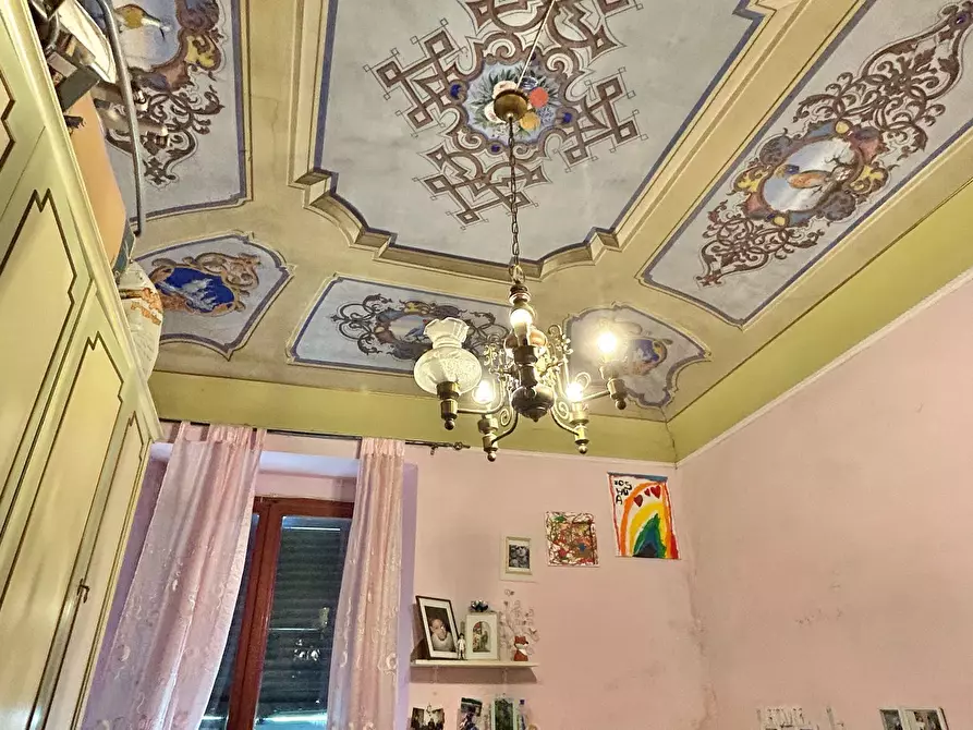 Immagine 5 di Pentalocale in vendita  a Sarzana