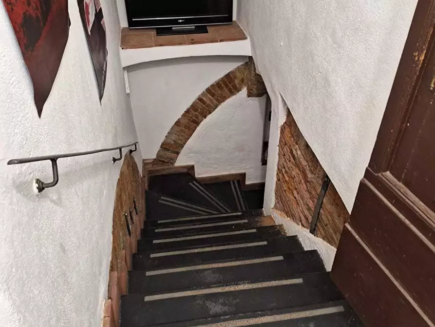 Immagine 4 di Locale commerciale in affitto  in Via Sobborgo Spina 16 a Sarzana