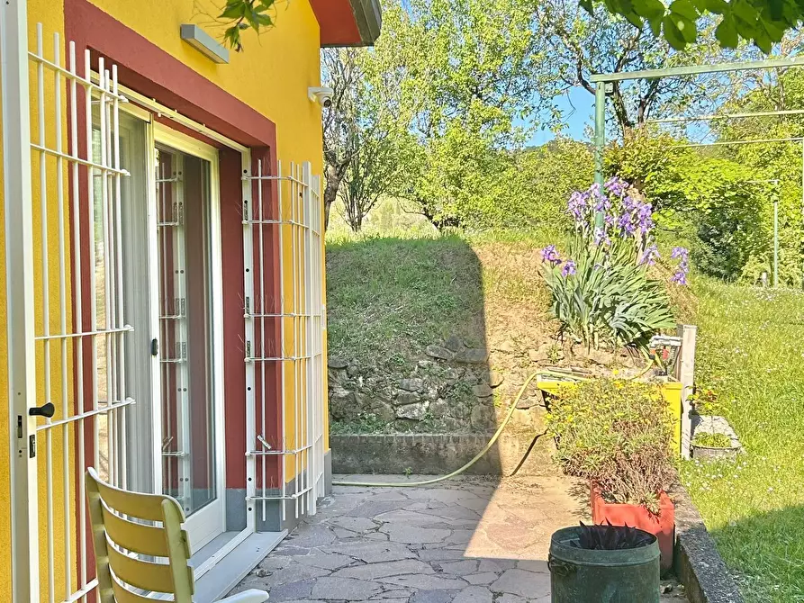 Immagine 7 di Casa bifamiliare in vendita  a Sarzana