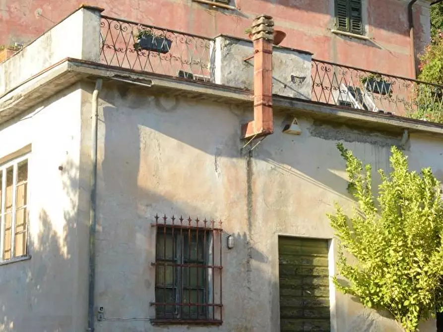 Immagine 21 di Villa in vendita  a Sarzana