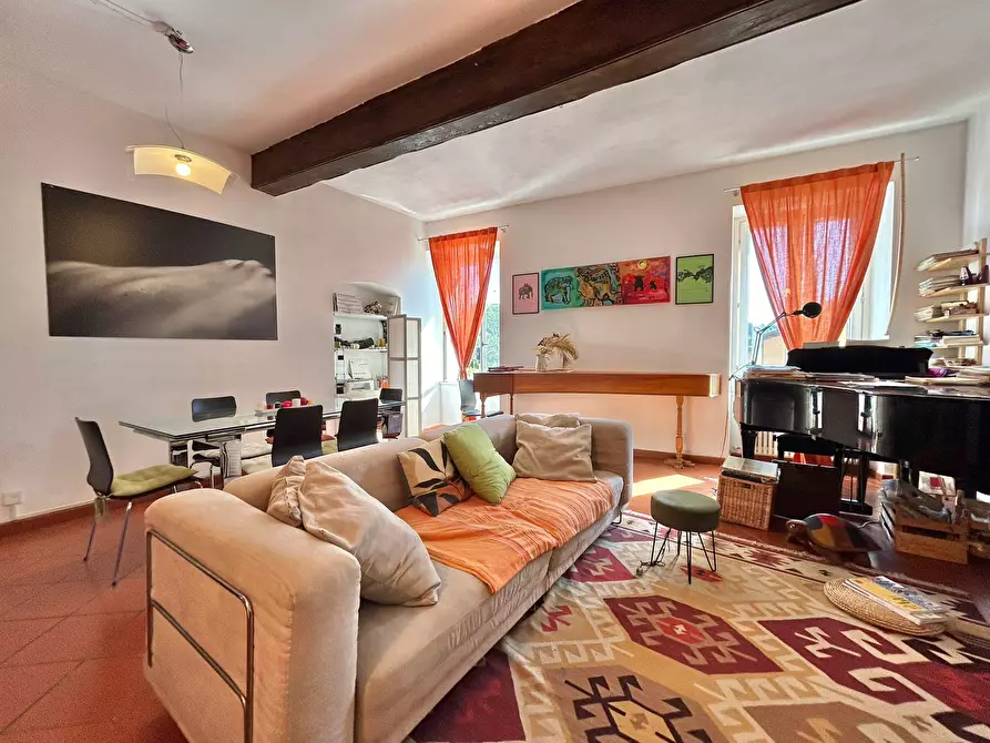 Immagine 6 di Pentalocale in vendita  a Sarzana