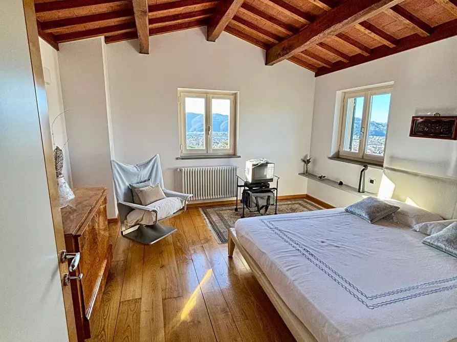 Immagine 56 di Villa in vendita  a Sarzana