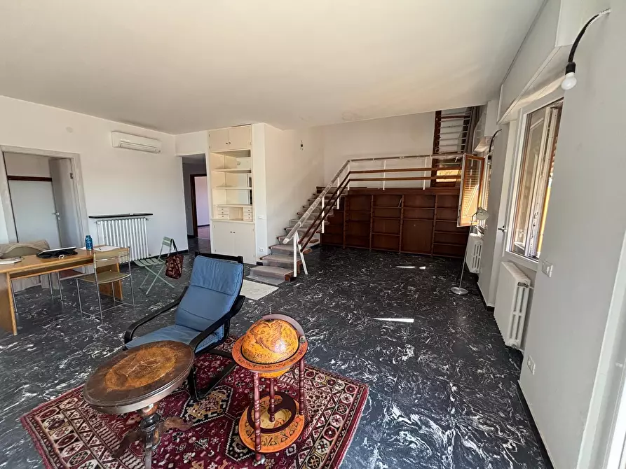 Immagine 6 di Attico in affitto  a Sarzana