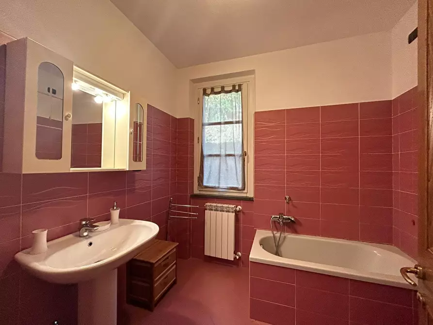 Immagine 26 di Villa in vendita  a Sarzana