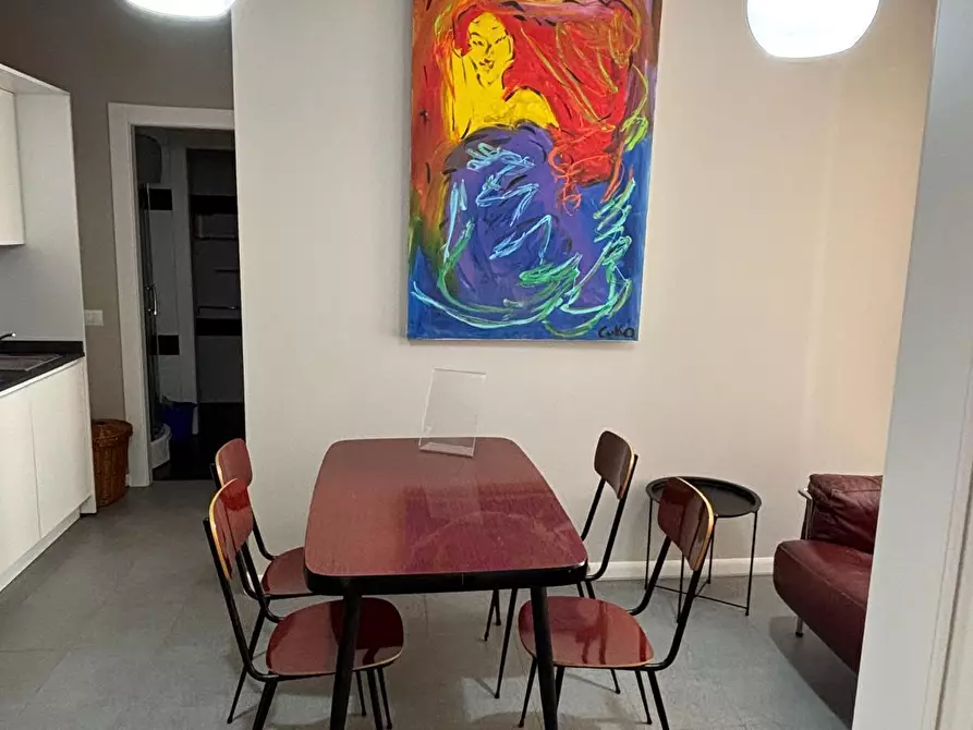 Immagine 9 di Trilocale in affitto  a Sarzana