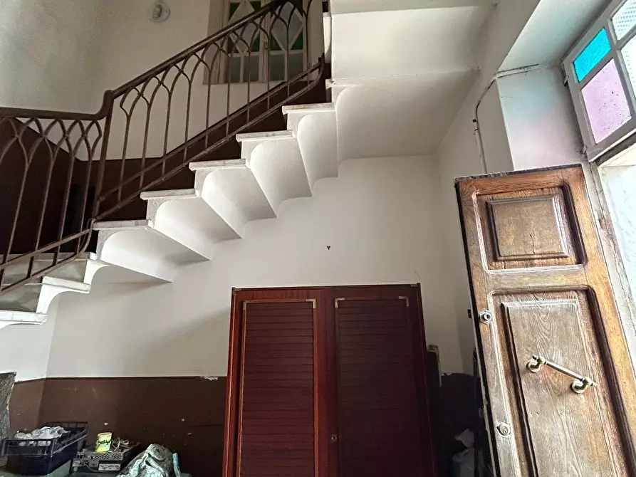 Immagine 27 di Porzione di casa in vendita  a Sarzana