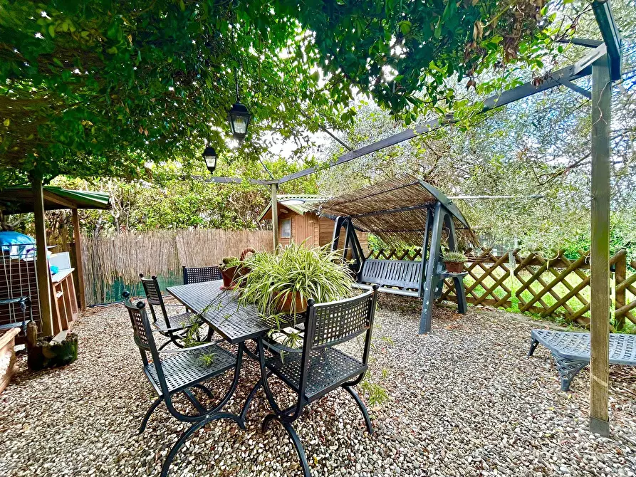 Immagine 14 di Villa in vendita  a Sarzana