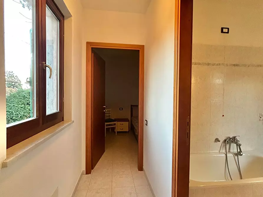 Immagine 12 di Villetta a schiera in affitto  a Ameglia