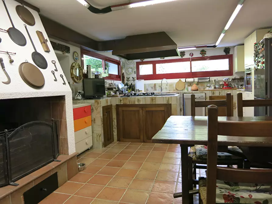 Immagine 34 di Villa in vendita  a Sarzana