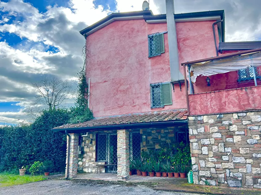 Immagine 10 di Casa indipendente in vendita  a Sarzana
