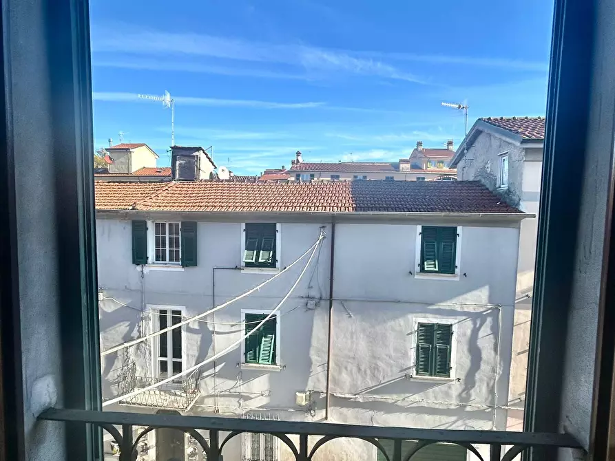 Immagine 26 di Quadrilocale in vendita  a Sarzana