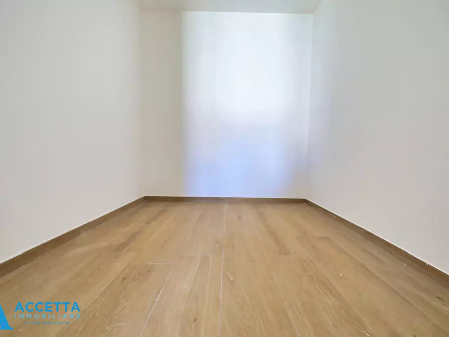 Immagine 13 di Villa in vendita  in Via Lorenzo il Magnifico a Taranto