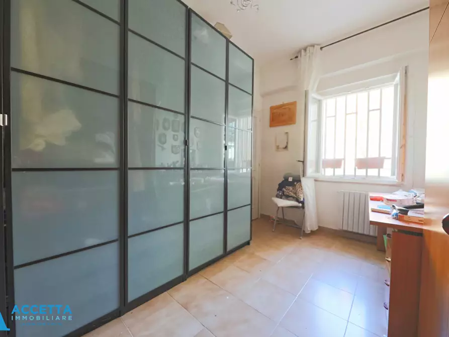 Immagine 16 di Trilocale in vendita  in Via Lupoli 1 a Taranto