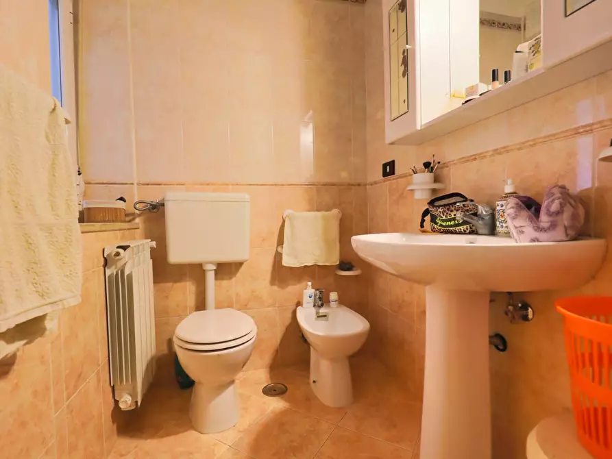 Immagine 18 di Trilocale in vendita  in Via Istria 30 a Taranto