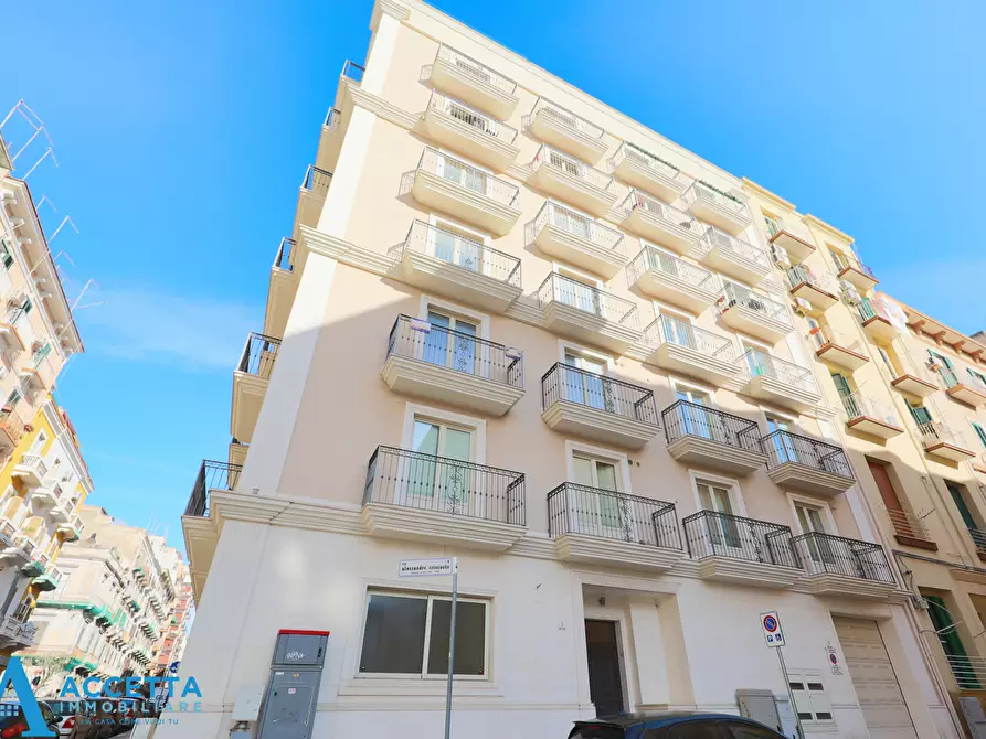 Immagine 1 di Quadrilocale in vendita  in Via Criscuolo 1 a Taranto