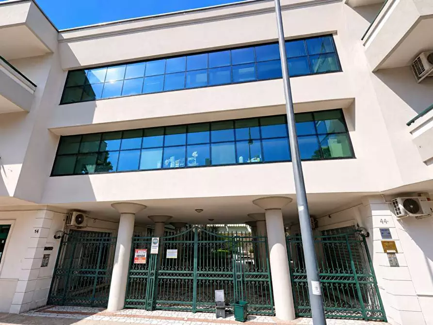 Immagine 30 di Trilocale in vendita  in Via Roma 44 a San Giorgio Ionico