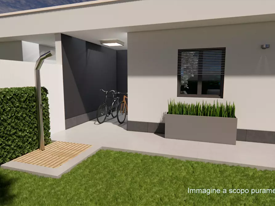 Immagine 14 di Villa in vendita  in Via Azalee a Leporano