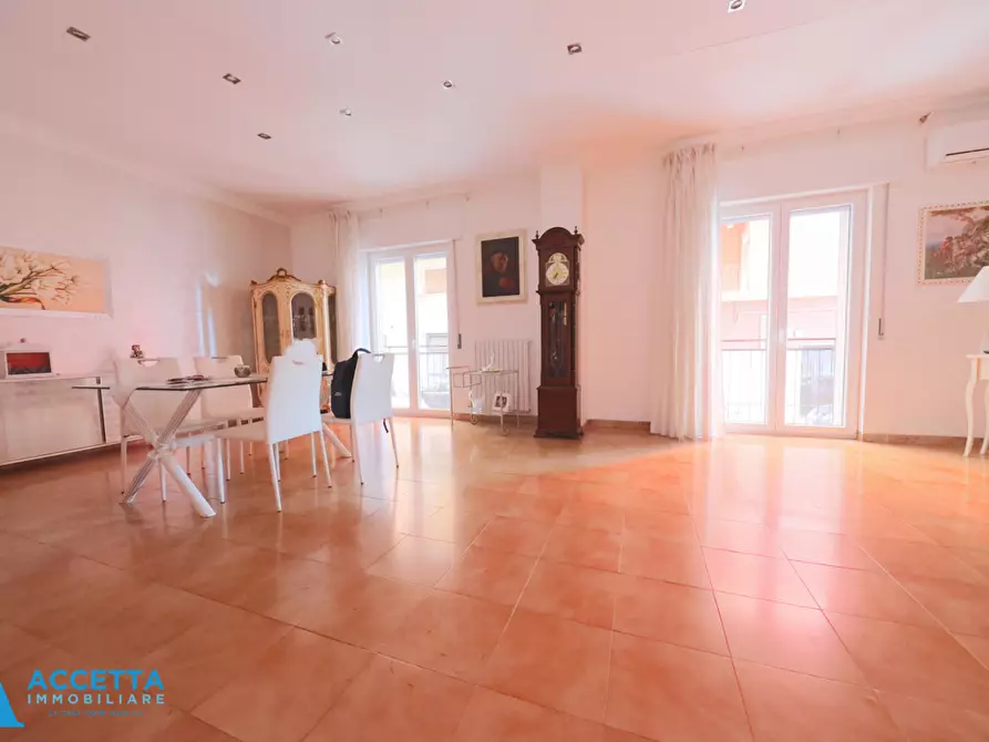 Immagine 22 di Trilocale in vendita  in Via Lupoli 1 a Taranto