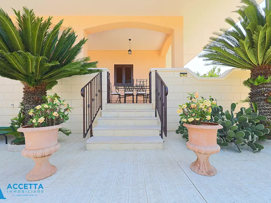 Immagine 7 di Villa in vendita  in Via Fior d'Agave 10 a Taranto