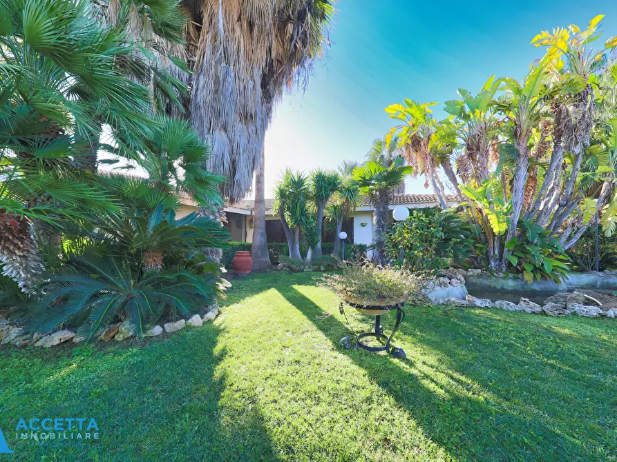 Immagine 4 di Villa in vendita  in Via Trascine 1 a Taranto